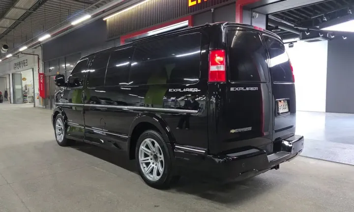 Chevrolet Express Van