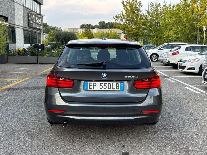 BMW 320