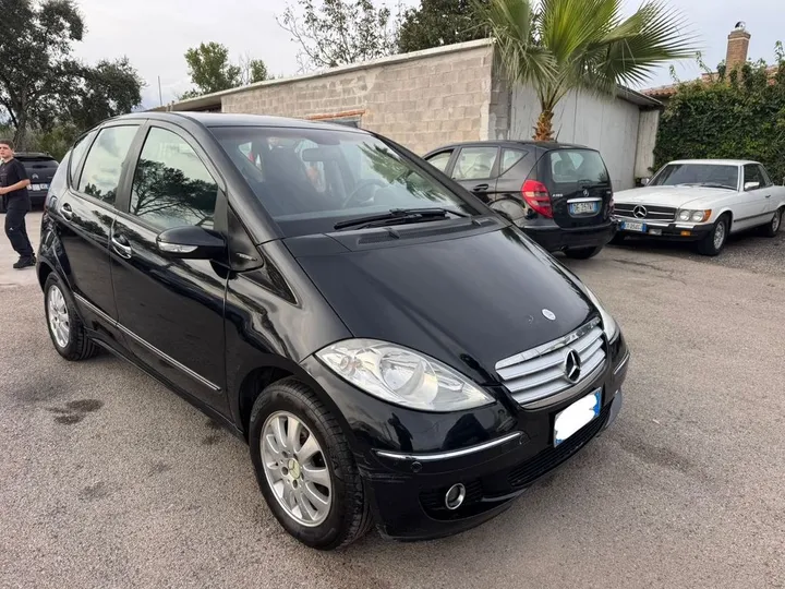 Mercedes-Benz A 180