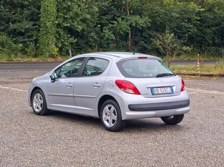 Peugeot 207