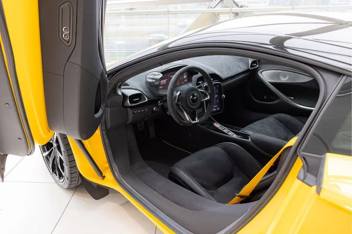 McLaren Artura