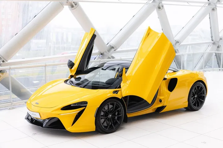 McLaren Artura