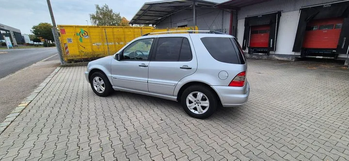 Mercedes-Benz ML 270