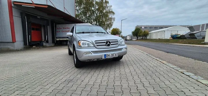 Mercedes-Benz ML 270