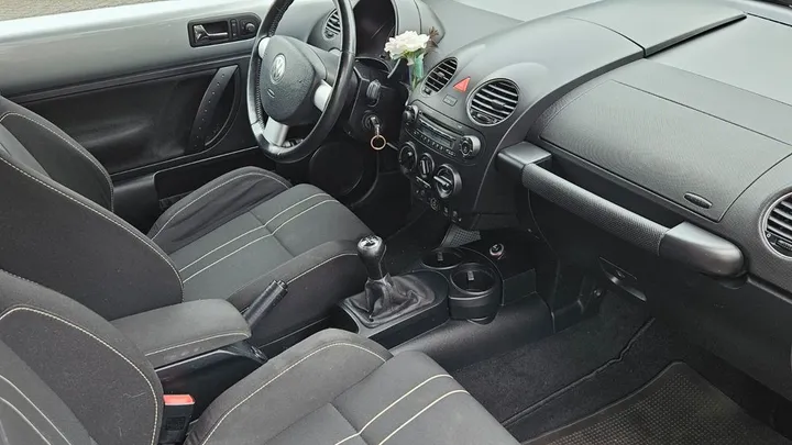 Volkswagen New Beetle
