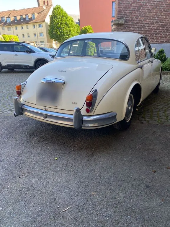 Jaguar MK II