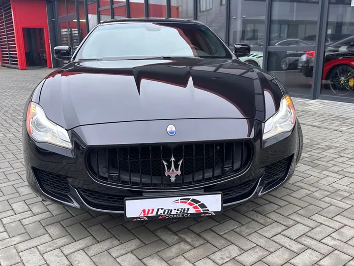 Maserati Quattroporte