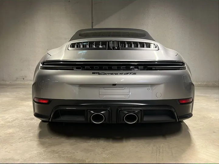 Porsche 992