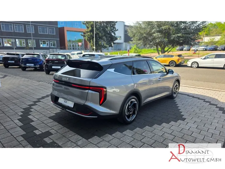 Kia K4