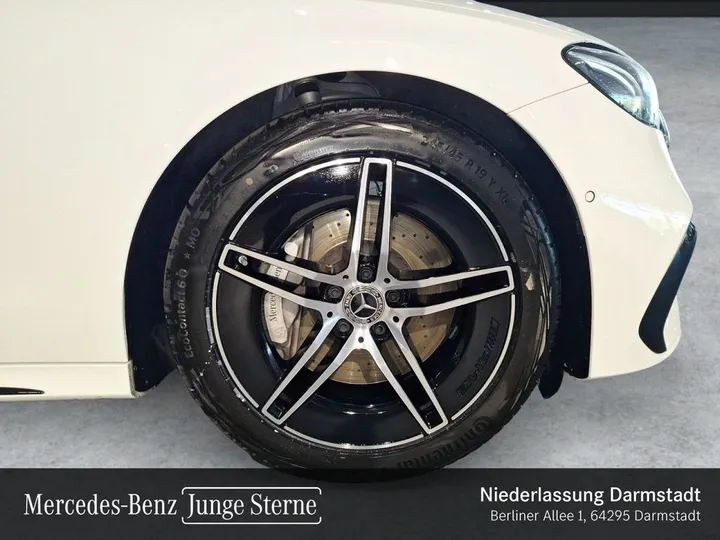 Mercedes-Benz E 200