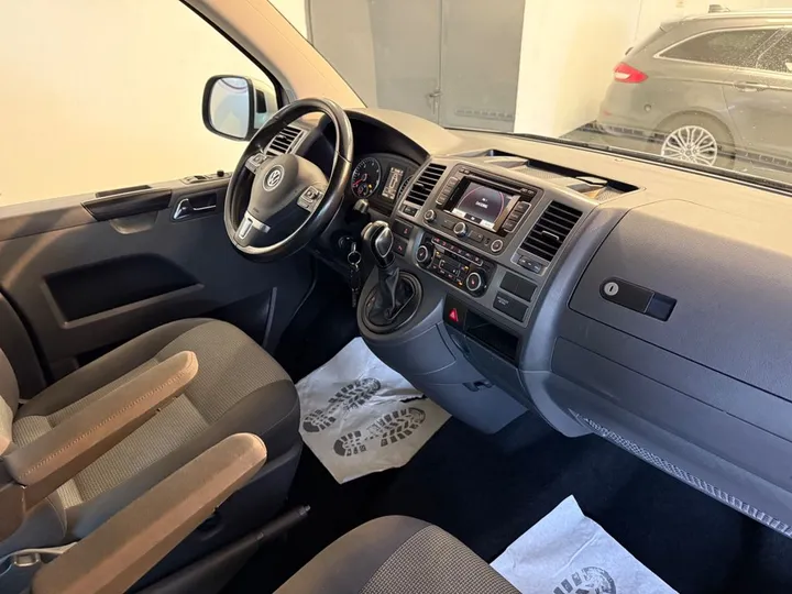 Volkswagen T5 Caravelle