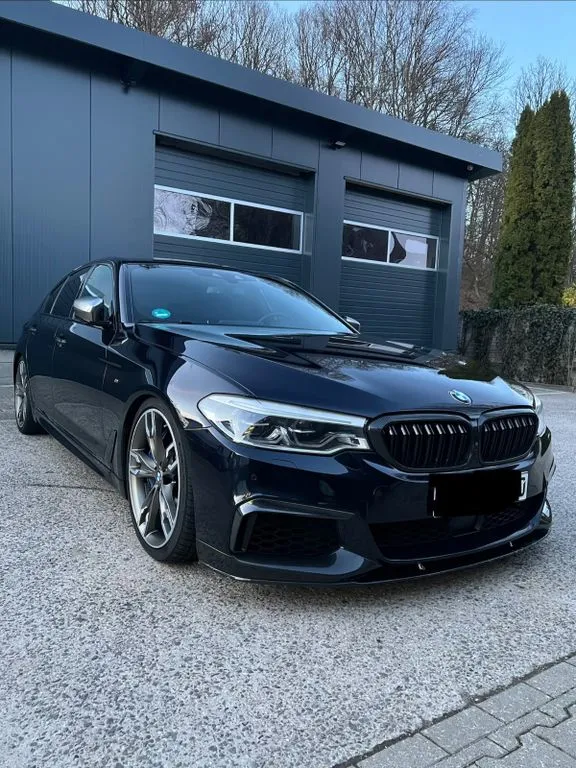 BMW M550