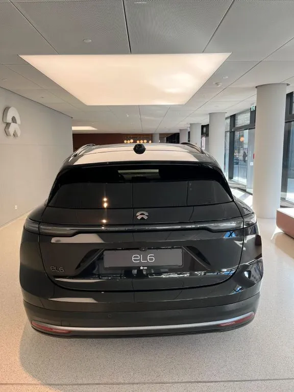NIO EL6