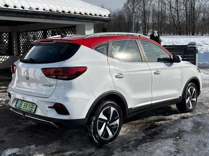 MG ZS