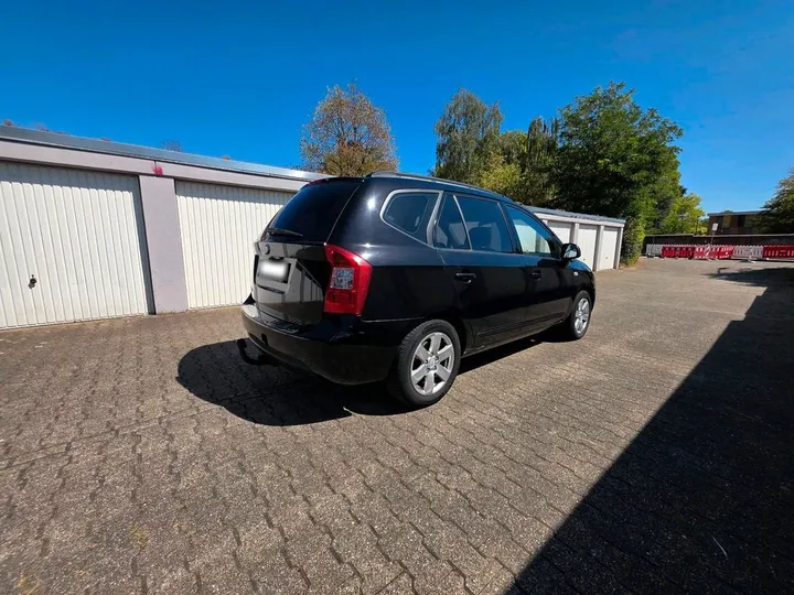 Kia Carens