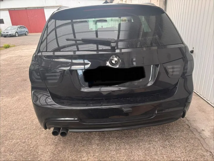 BMW 325