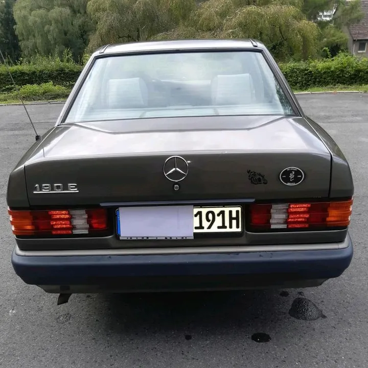 Mercedes-Benz 190