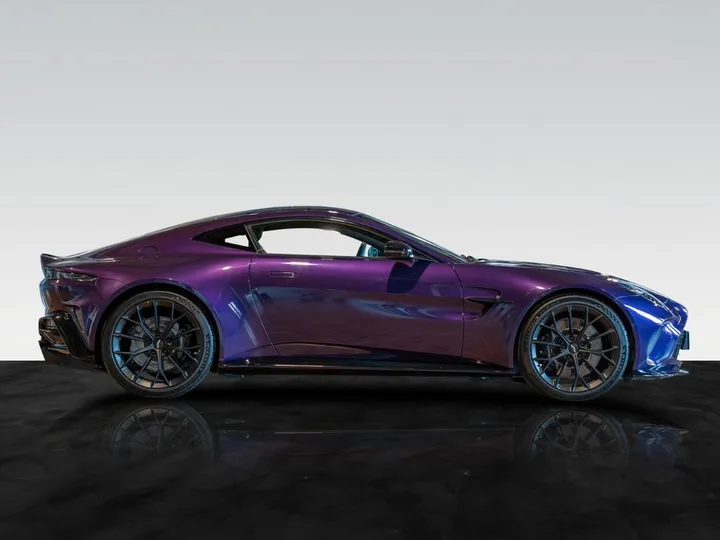 Aston Martin V8 Vantage