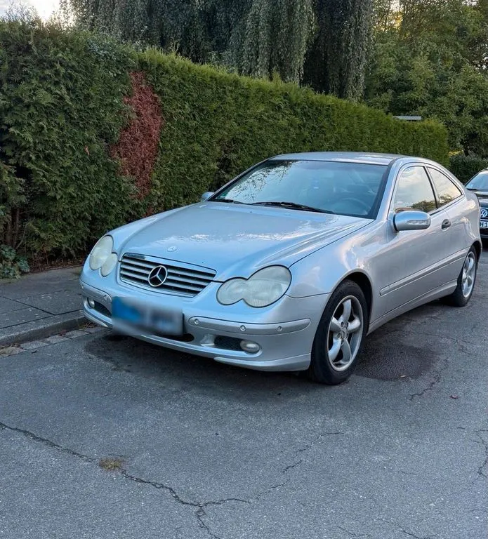 Mercedes-Benz C 180