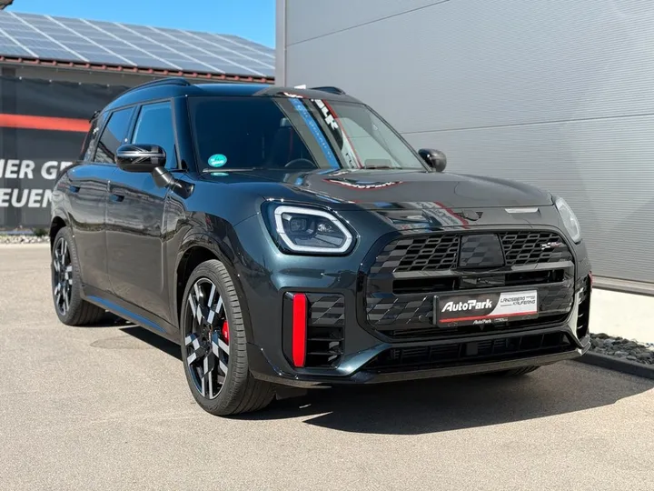 MINI John Cooper Works Countryman