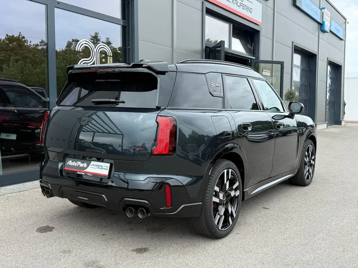 MINI John Cooper Works Countryman
