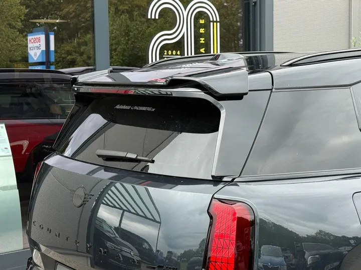 MINI John Cooper Works Countryman