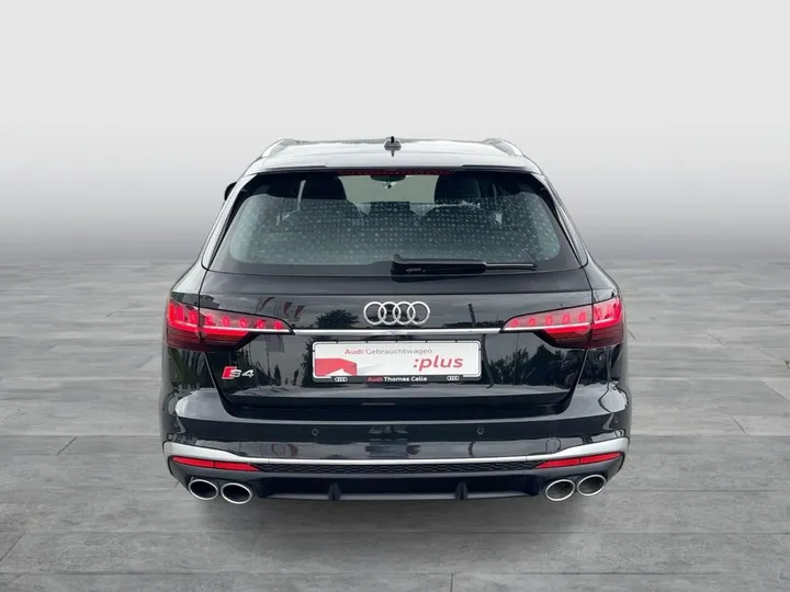 Audi S4