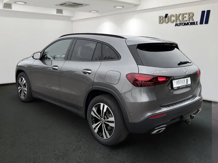 Mercedes-Benz GLA 200