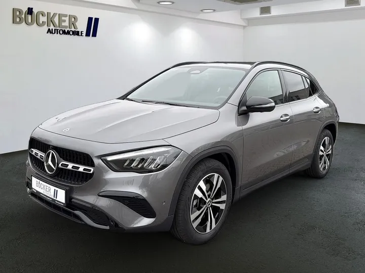 Mercedes-Benz GLA 200