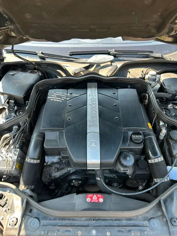 Mercedes-Benz E 320