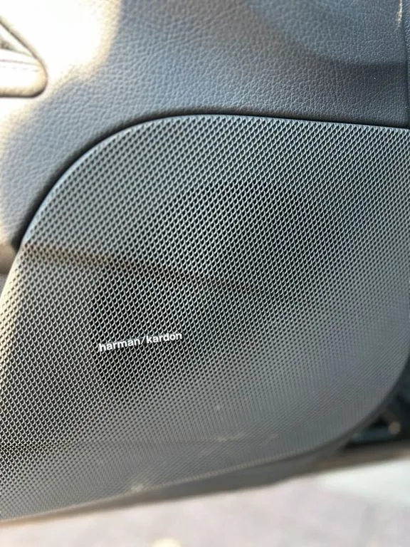 Mercedes-Benz E 320