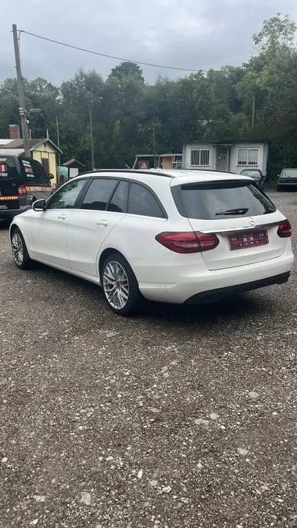 Mercedes-Benz 220