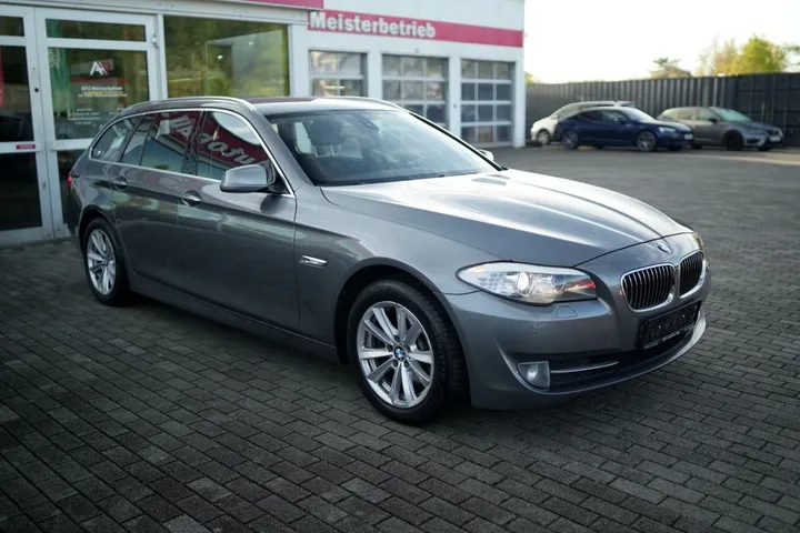 BMW 523