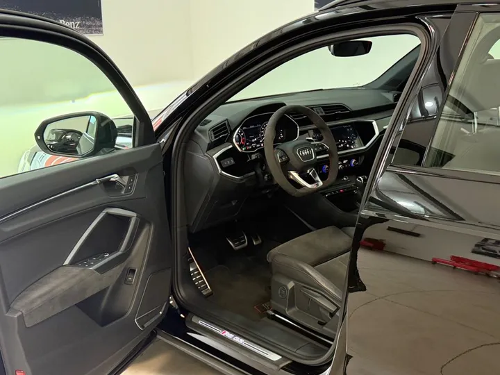 Audi RSQ3