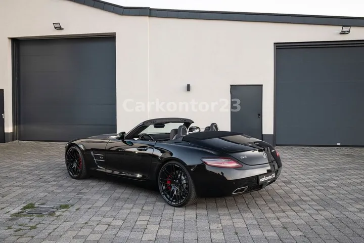 Mercedes-Benz SLS AMG