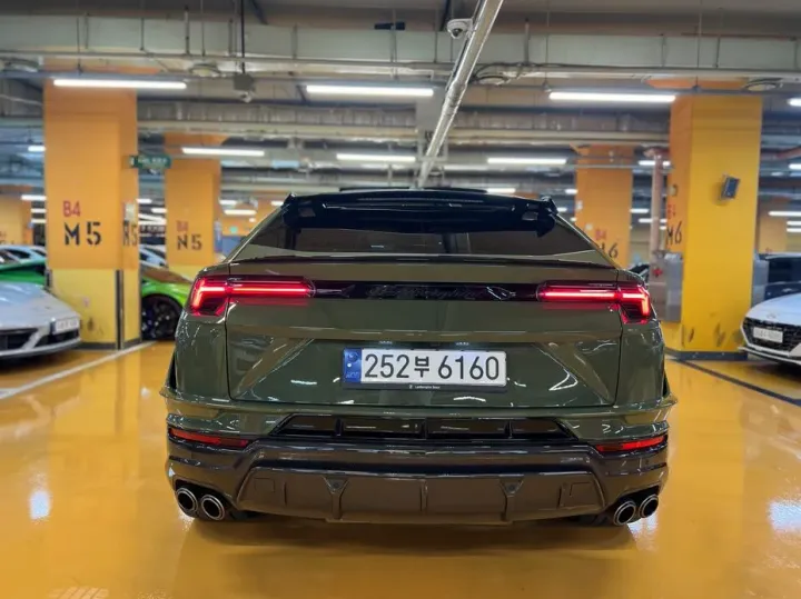 Lamborghini Urus