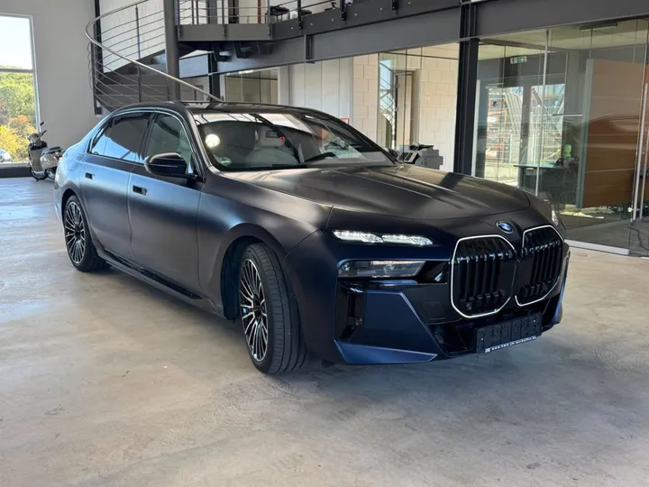 BMW 750