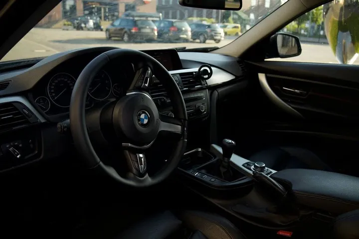 BMW 320