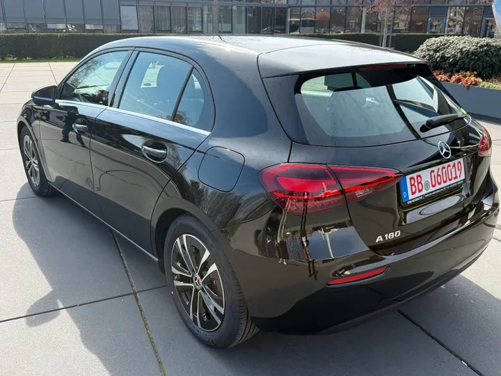 Mercedes-Benz A 180
