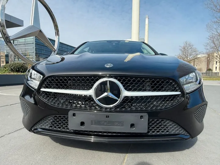 Mercedes-Benz A 180