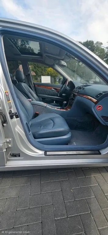 Mercedes-Benz E 320
