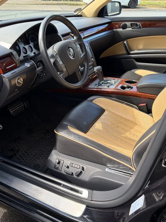 Volkswagen Phaeton