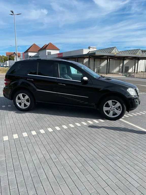 Mercedes-Benz 420