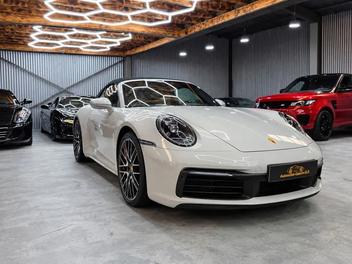 Porsche 992