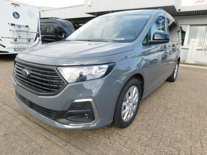 Ford Grand Tourneo