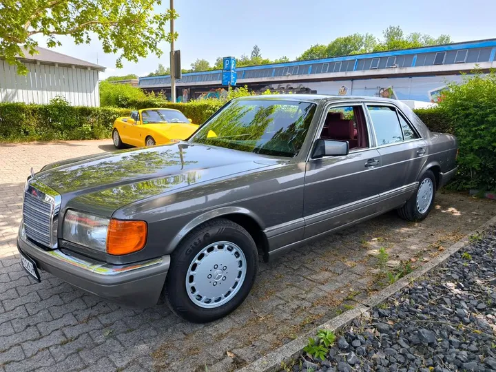 Mercedes-Benz 300
