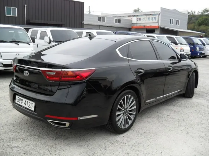 Kia K7