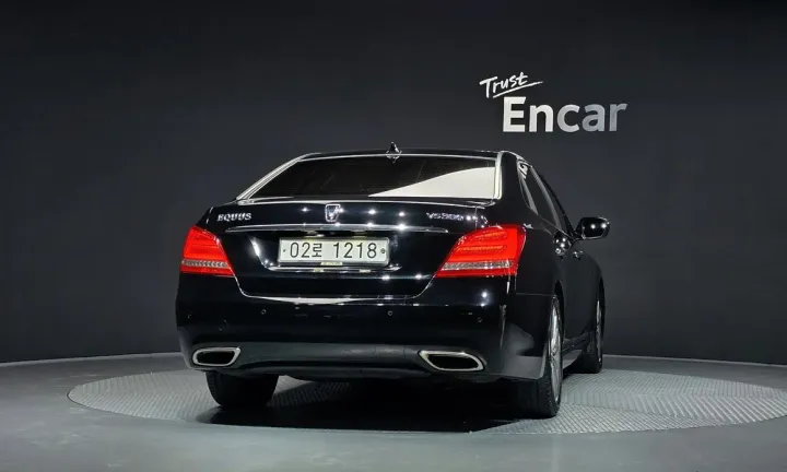 Hyundai Equus
