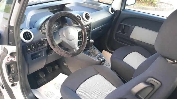 Peugeot 1007