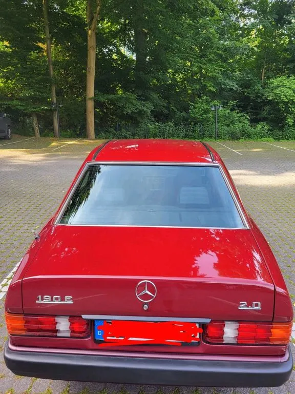Mercedes-Benz 190